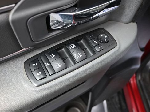 Used 2014 RAM 1500 Outdoorsman image 12