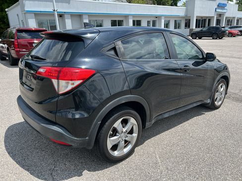 Used 2019 Honda HR-V LX image 5