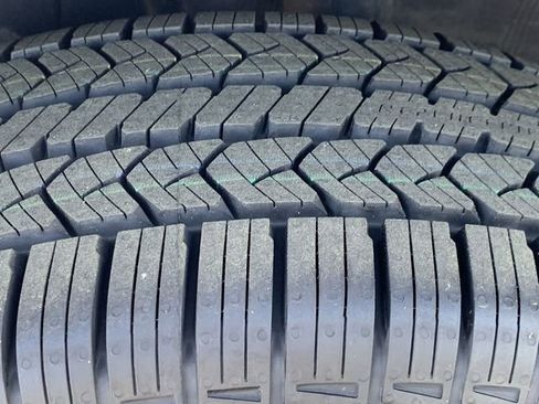 Certified 2023 Toyota Venza LE image 34