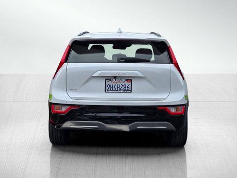 Certified 2023 Kia Niro Wind FWD image 6