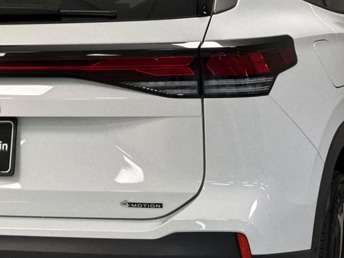 New 2026 Volkswagen Tiguan SE image 25