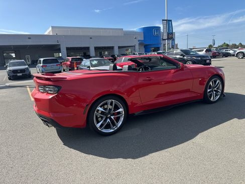 Used 2021 Chevrolet Camaro SS image 3