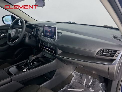 Used 2024 Nissan Rogue SV FWD image 34