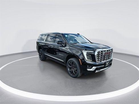New 2026 GMC Yukon XL Denali image 2