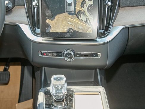 New 2026 Volvo XC90 B6 Plus w/ Protection Package image 25