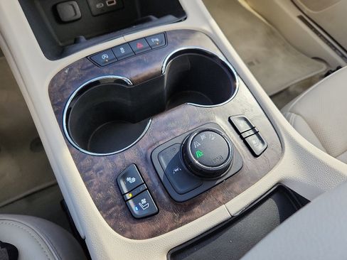 Used 2022 GMC Acadia Denali image 15