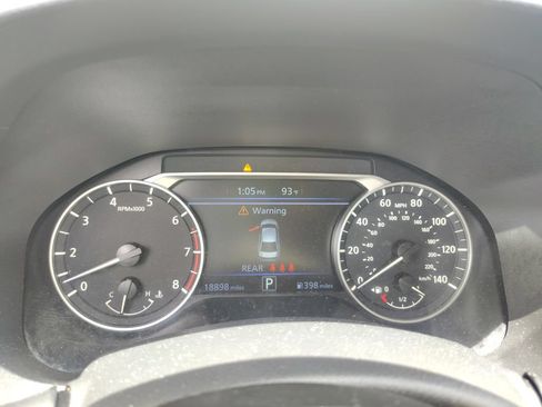 Used 2025 Nissan Altima 2.5 SV FWD image 3