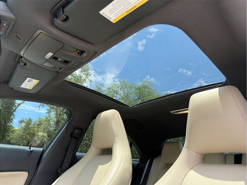 Used 2016 Mercedes-Benz CLA 250 image 14