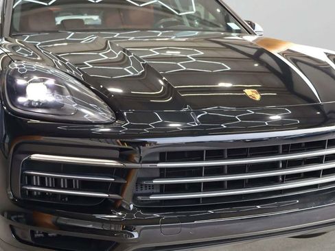 Used 2019 Porsche Cayenne image 37