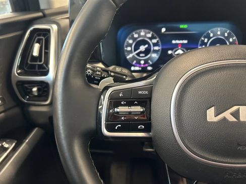 Certified 2023 Kia Sorento SX AWD/4WD image 26