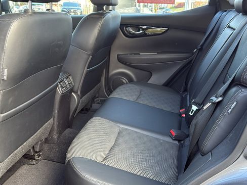 Certified 2022 Nissan Rogue Sport SV w/ Technology Package image 20