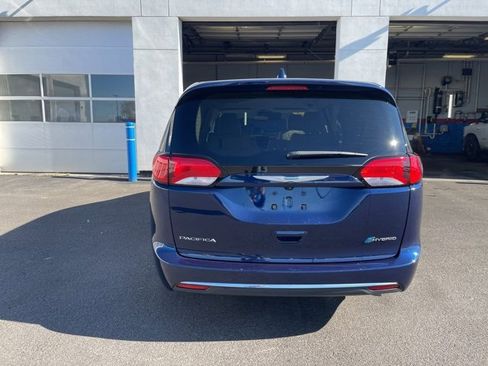 Used 2017 Chrysler Pacifica Touring Plus image 7