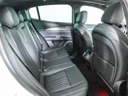 New 2025 Maserati Grecale GT image 25