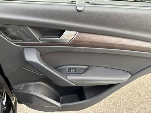 Certified 2025 Audi Q5 2.0T Premium Plus w/ Premium Plus Package image 32