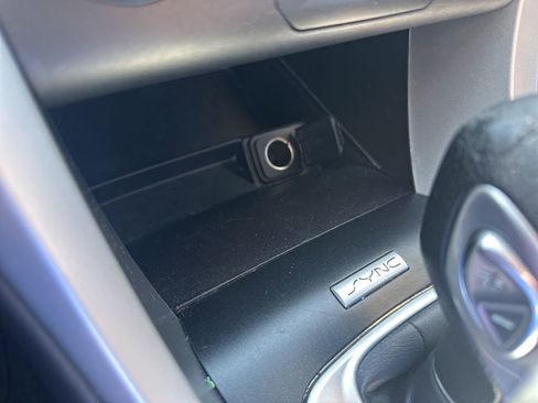 Used 2016 Ford Fusion SE w/ Equipment Group 201A image 5