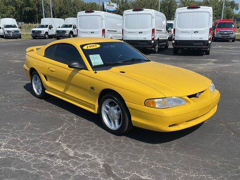 Used 1995 Ford Mustang GT RWD image 7