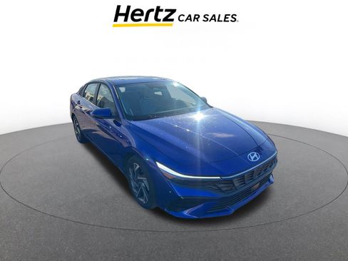 Used 2025 Hyundai Elantra Limited image 1