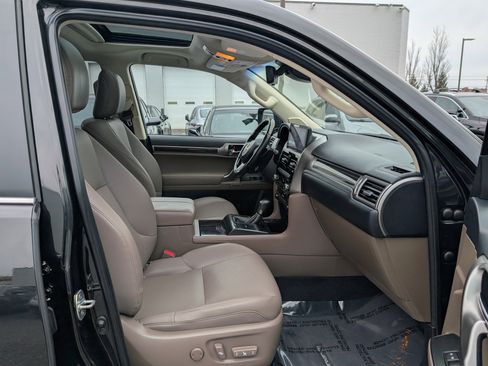 Used 2023 Lexus GX 460 Premium image 11