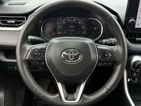 Used 2023 Toyota RAV4 XSE AWD/4WD image 14