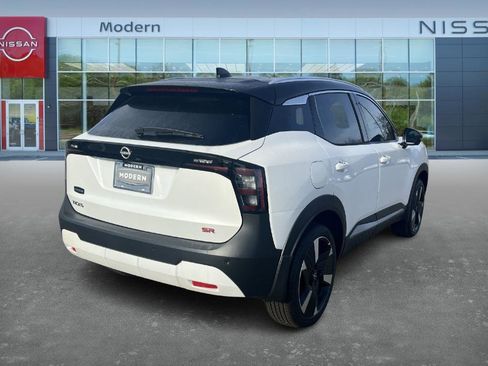 New 2026 Nissan Kicks SR image 5