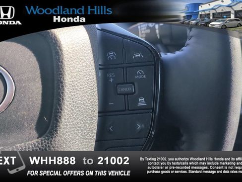 Used 2024 Toyota Prius XLE FWD image 12