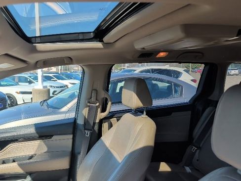 Used 2019 Honda Odyssey Elite image 3