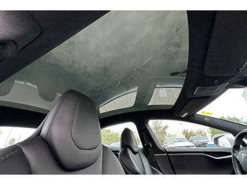 Used 2018 Tesla Model S 75D image 19