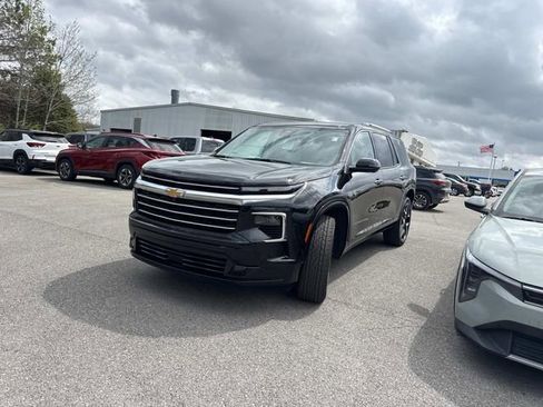 Used 2026 Chevrolet Traverse High Country image 10