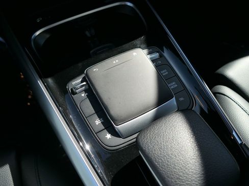 Used 2022 Mercedes-Benz GLA 250 image 23