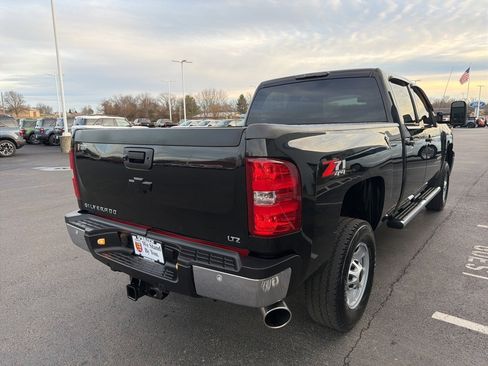 Used 2013 Chevrolet Silverado 2500 LTZ w/ LTZ Plus Package image 5