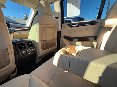 Used 2019 Mercedes-Benz GLS 450 4MATIC image 19