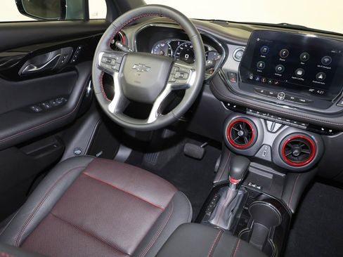Used 2024 Chevrolet Blazer RS w/ Driver Confidence II Package FWD image 9