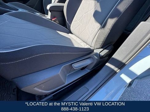 Certified 2025 Volkswagen Jetta Sport FWD image 29