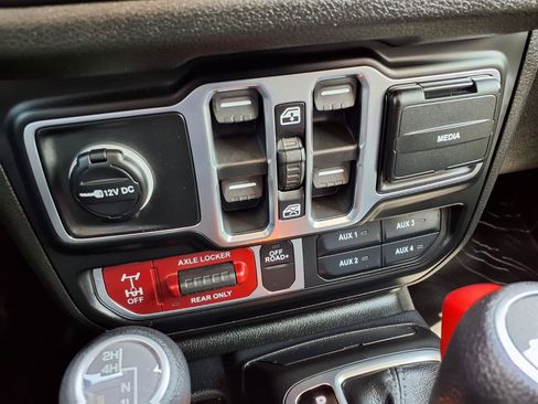 Used 2026 Jeep Wrangler Unlimited Sport AWD/4WD image 10