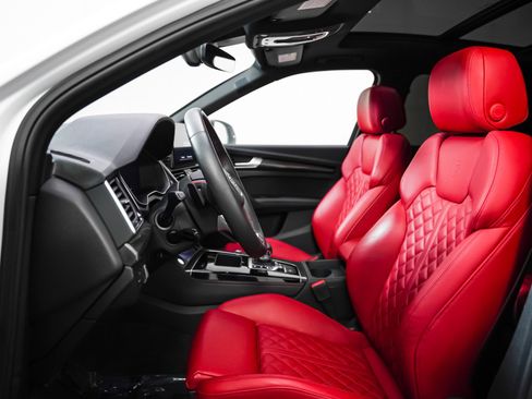 Used 2024 Audi SQ5 Premium Plus image 8