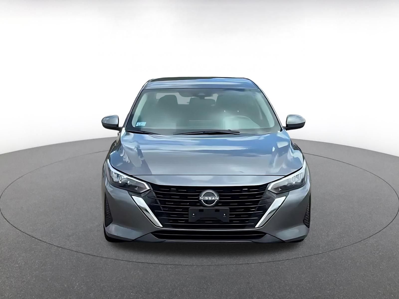 Used 2025 Nissan Sentra SV FWD image 4