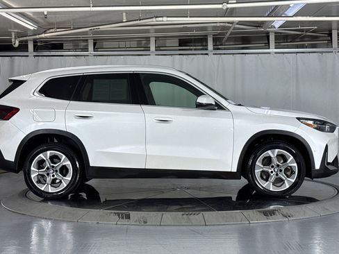 Used 2023 BMW X1 xDrive28i w/ Convenience Package AWD/4WD image 8