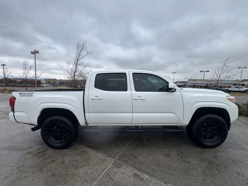Used 2023 Toyota Tacoma SR AWD/4WD image 8