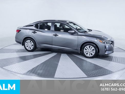 Used 2025 Nissan Sentra S FWD image 13