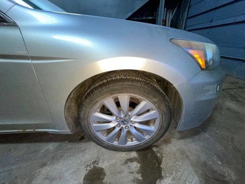 Used 2011 Honda Accord EX-L image 18