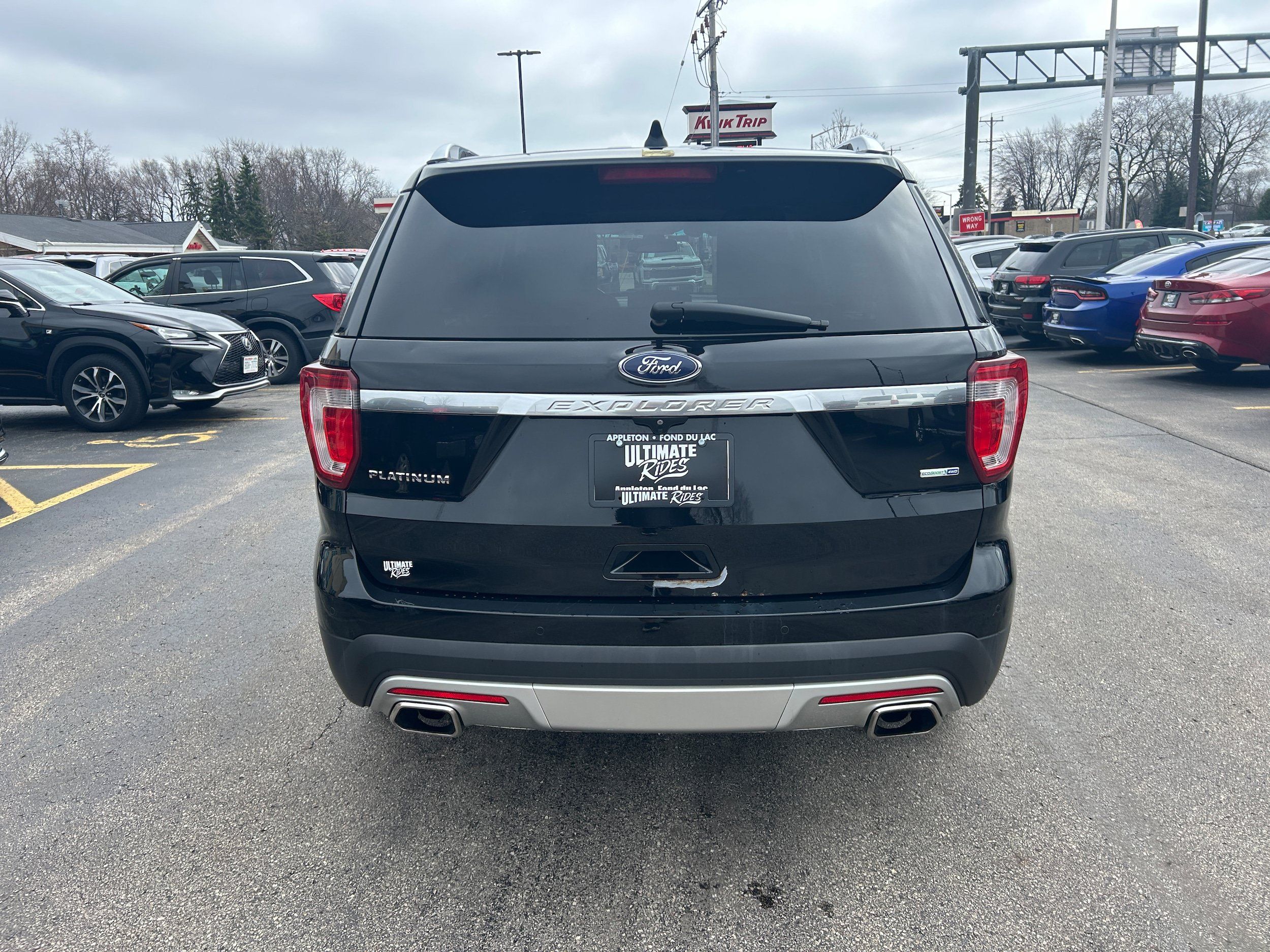 Used 2016 Ford Explorer Platinum AWD/4WD image 4