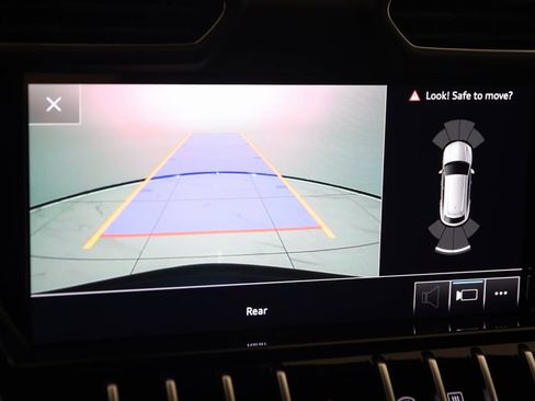 Used 2021 Lamborghini Urus image 10