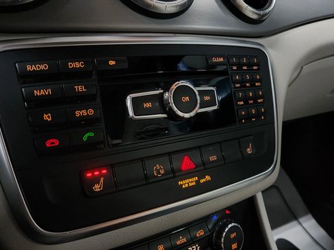 Used 2014 Mercedes-Benz CLA 250 4MATIC image 32