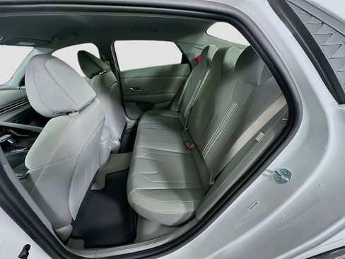 New 2026 Hyundai Elantra Hybrid FWD image 16