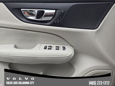 Used 2021 Volvo S60 T5 Momentum AWD/4WD image 22