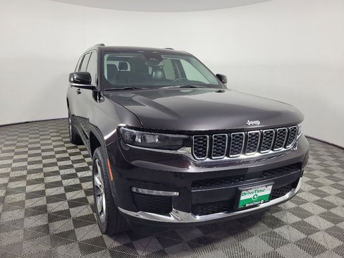 Used 2022 Jeep Grand Cherokee L Limited RWD image 13