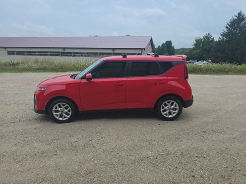 Used 2020 Kia Soul S FWD image 8