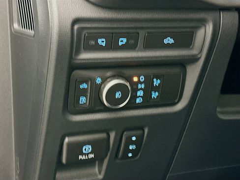 Used 2022 Ford F150 Lariat image 17