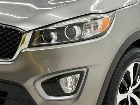 Used 2016 Kia Sorento EX w/ EX Touring Package FWD image 4