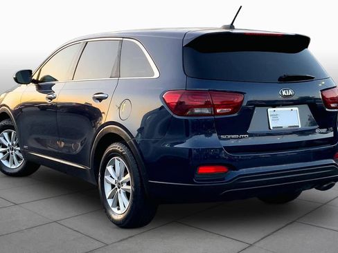 Used 2019 Kia Sorento LX AWD/4WD image 12